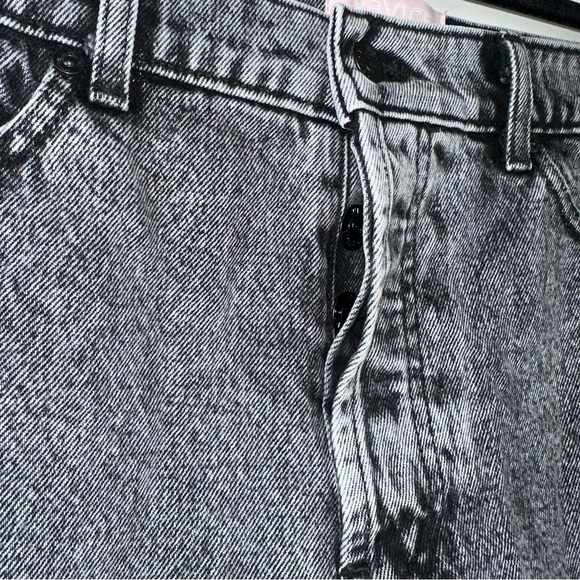 Revice Denim Sidekick Shorts in Acid Wash Black Size 30 - Picture 3 of 9